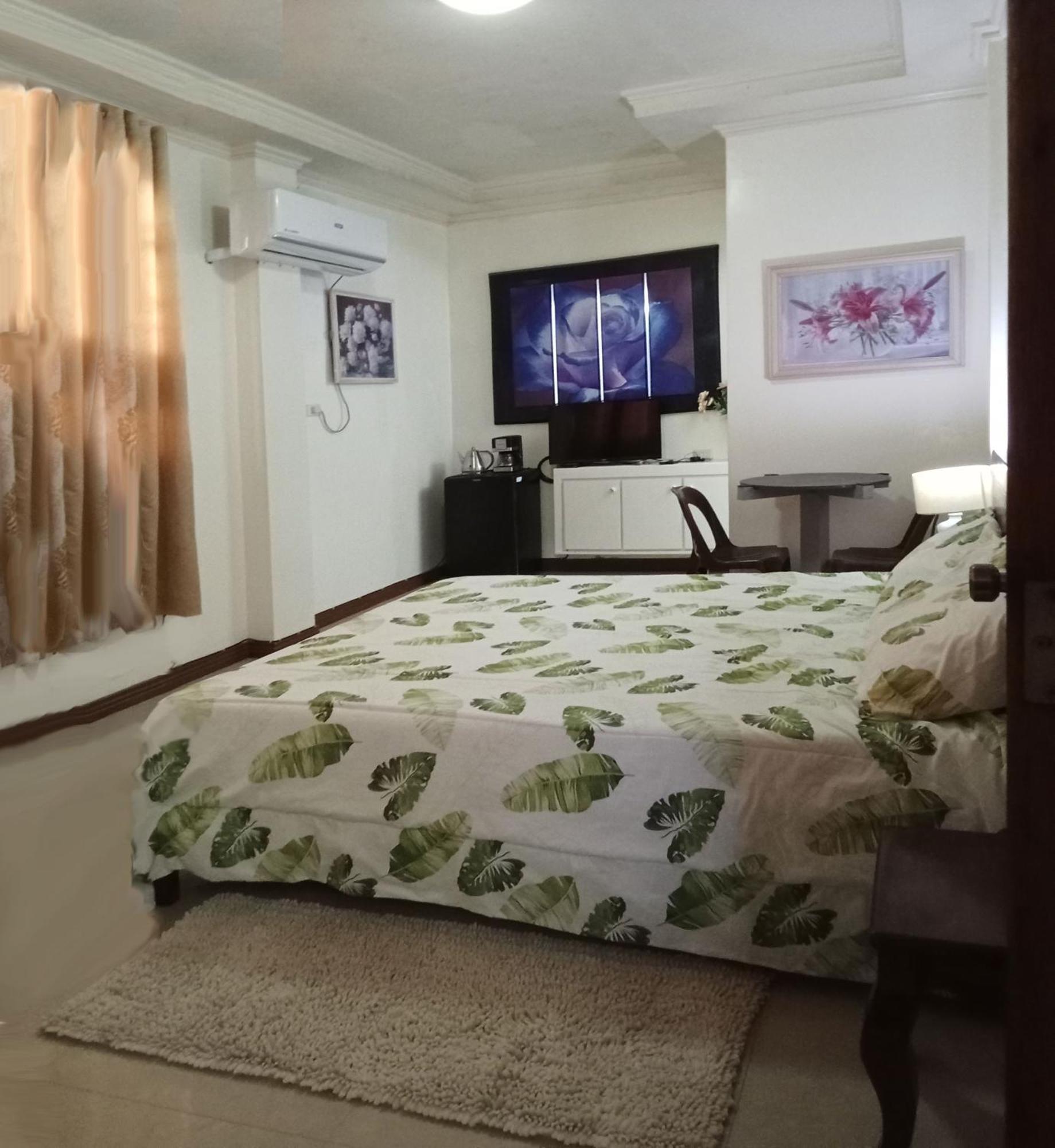 Leizel'S Bed & Breakfast Palompon 외부 사진
